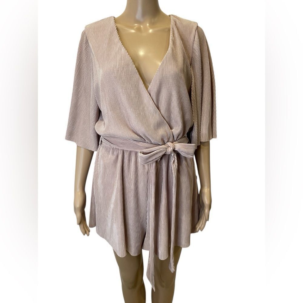 Toni Elegant Beige Tie-Waist Romper size L